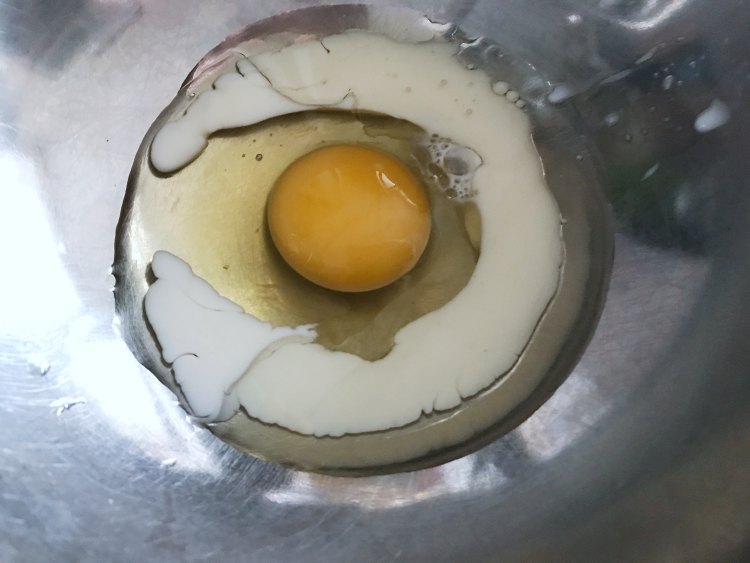 黑芝麻炫红麻薯面包步骤1