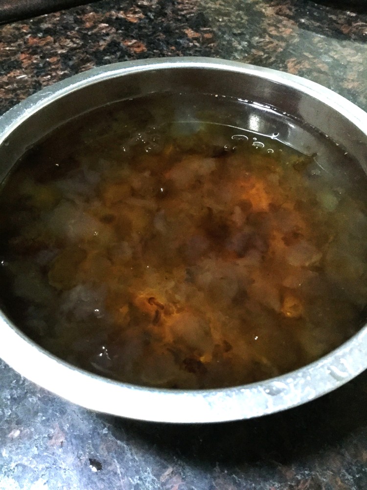 红枣桃胶步骤1