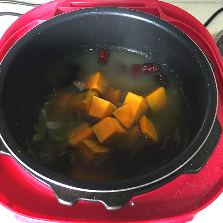 南瓜红枣绿豆汤步骤8