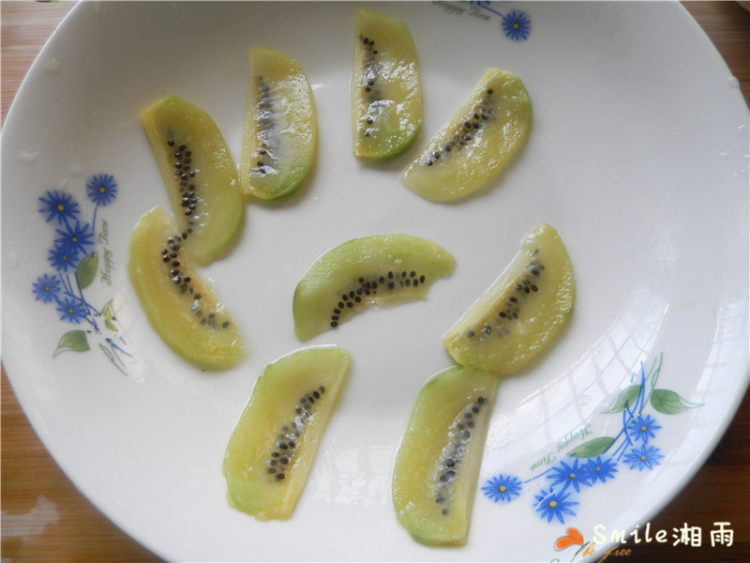 奇异果蜂蜜戚风步骤5