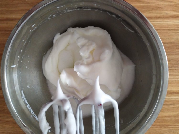 抹茶戚风步骤13