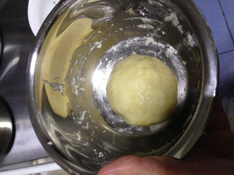 葱香黑芝麻甜味苏打饼步骤2