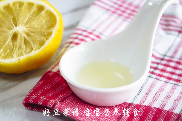 蓝莓炖雪梨步骤3