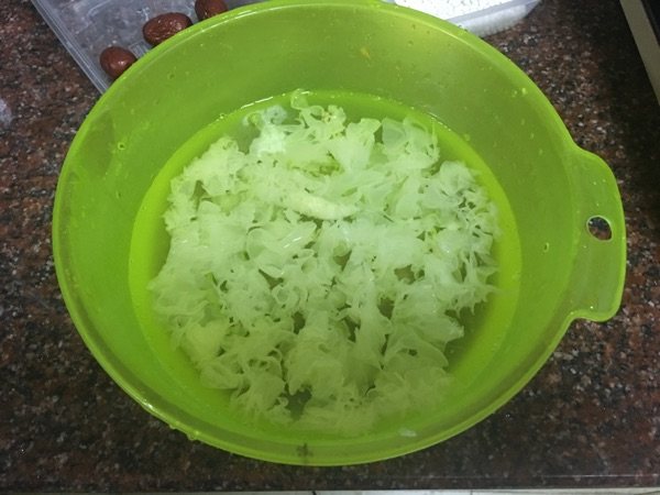 银耳西米露步骤2