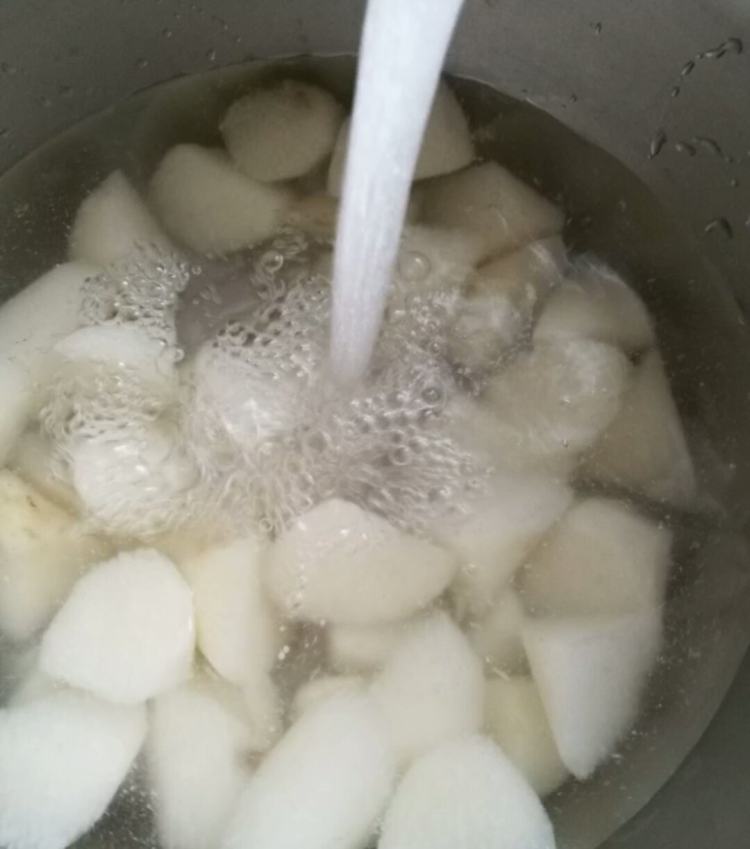 家常美味拔丝山药步骤5