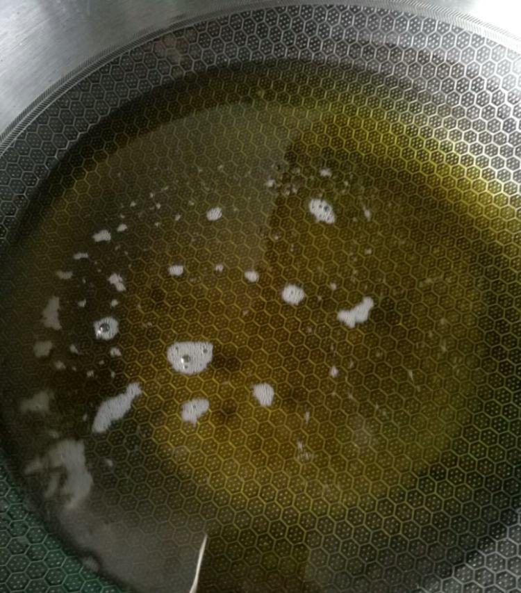 家常美味拔丝山药步骤8