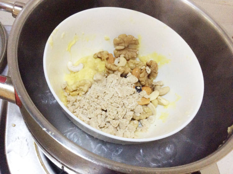 缤纷果仁牛扎球步骤3