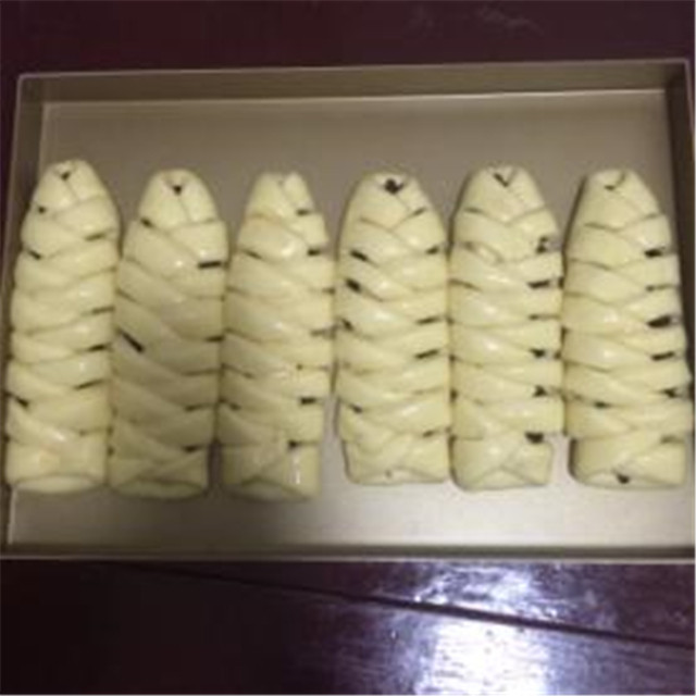 蜜豆餐包步骤9