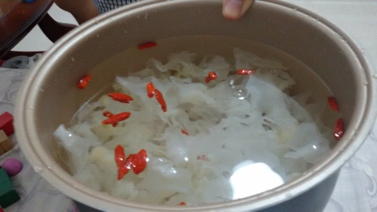 桃胶玫瑰羹步骤4