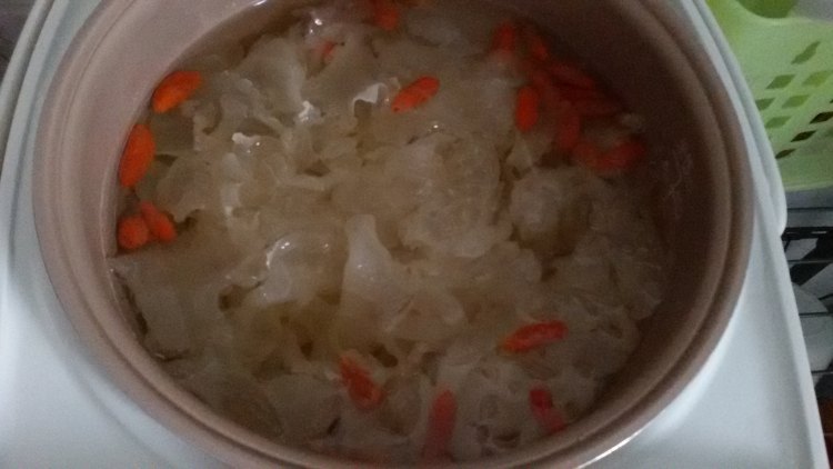 桃胶玫瑰羹步骤5