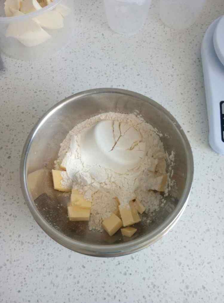 苹果奶酪派步骤1