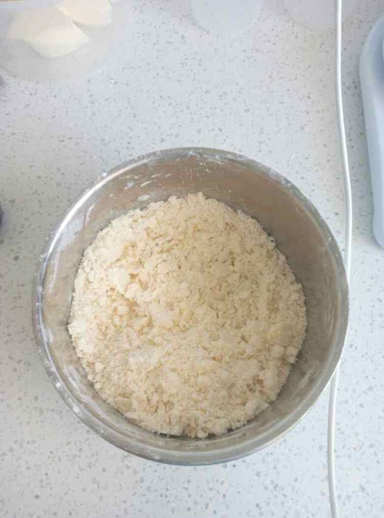 苹果奶酪派步骤2
