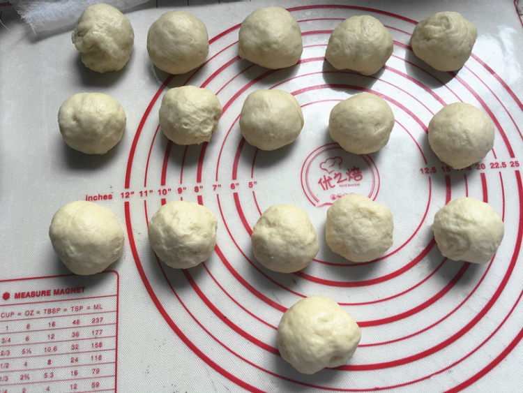 蔓越莓奶酪卷步骤11