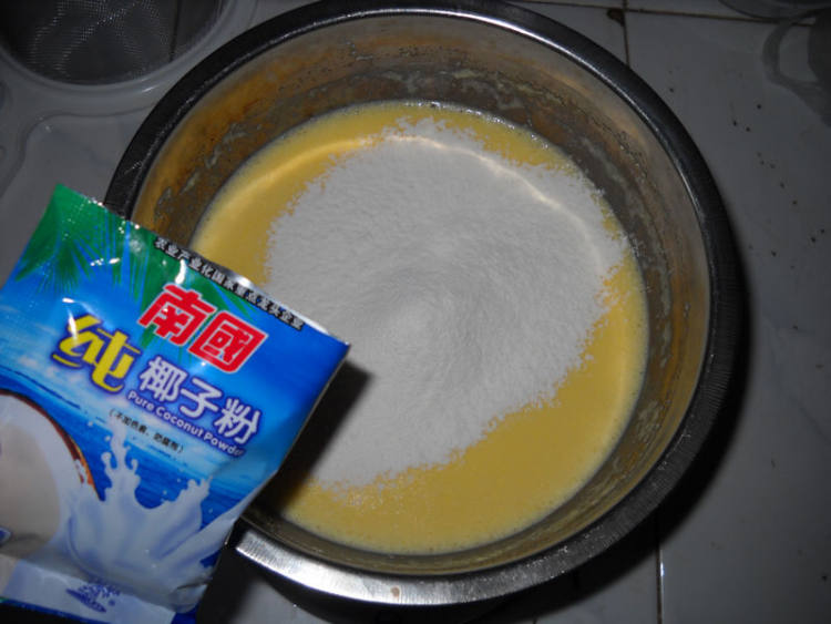 椰香酸奶酪蛋糕步骤8