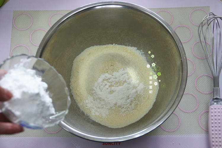 菠萝酱夹心费南雪步骤5