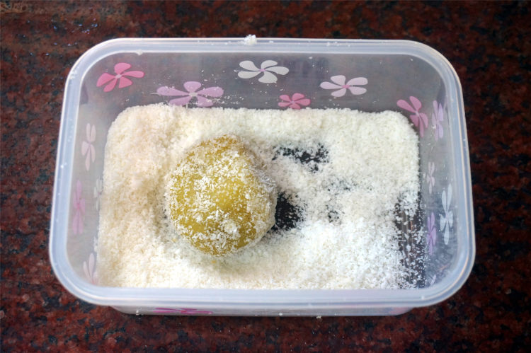 椰香红薯红豆糯米糍步骤9