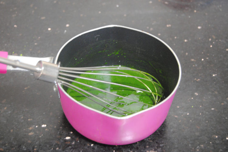 抹茶芒果慕斯步骤3