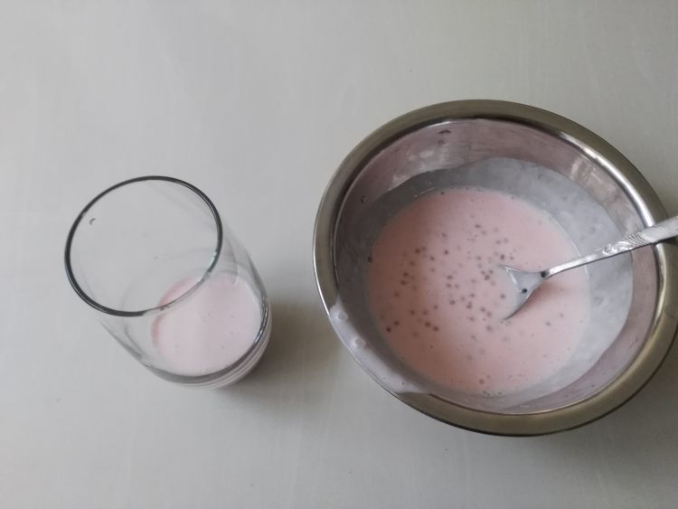 草莓酸奶西米露步骤8