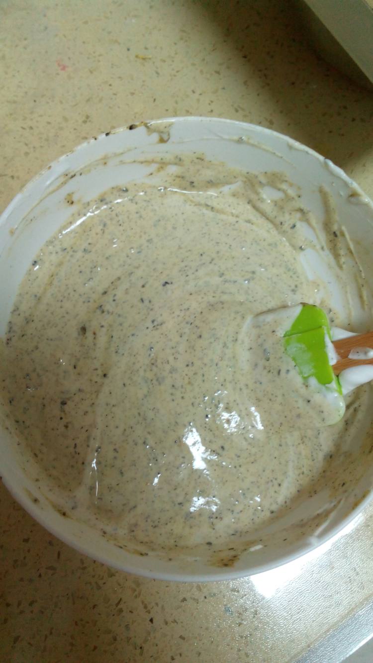 黑芝麻戚风卷步骤11