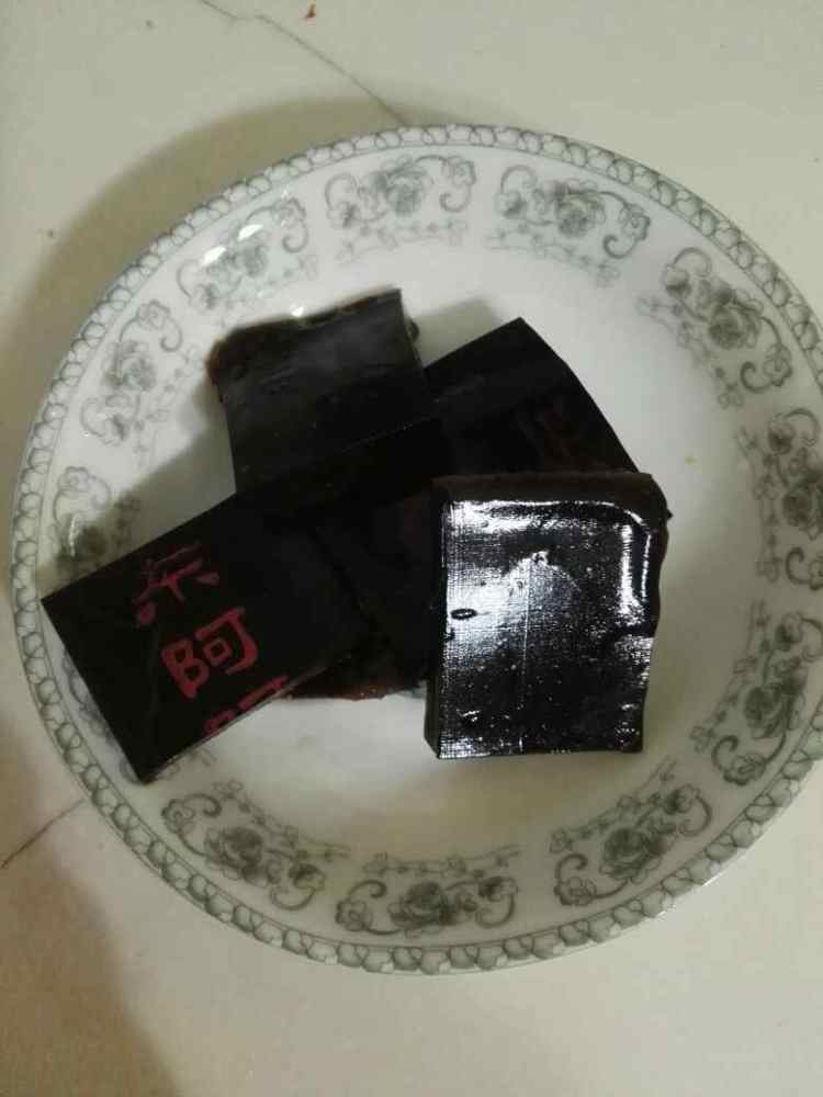 阿胶银耳红枣汤步骤3
