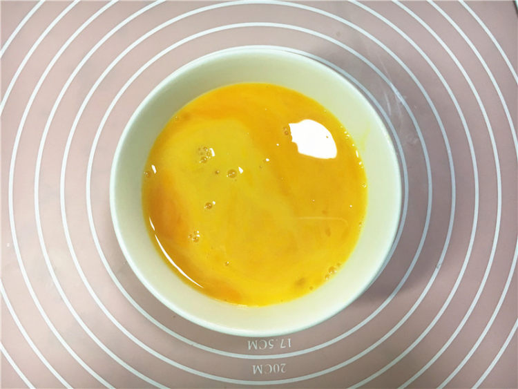 蔓越莓闪电泡芙步骤3