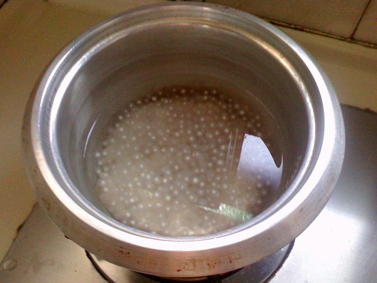 西米芋圆步骤1