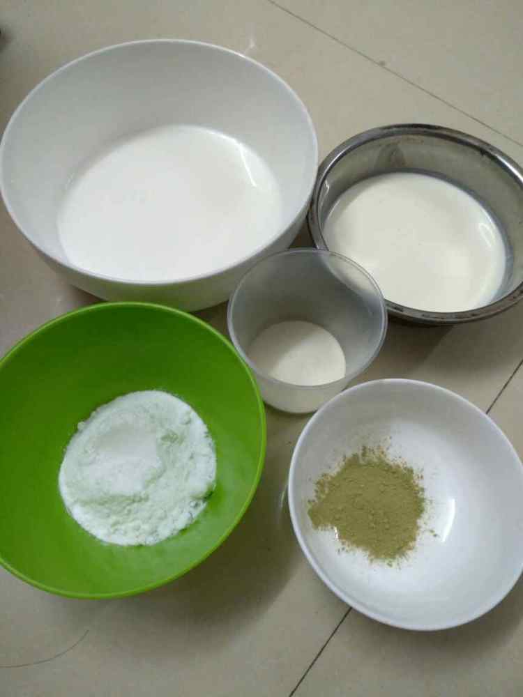 意式抹茶奶冻步骤1