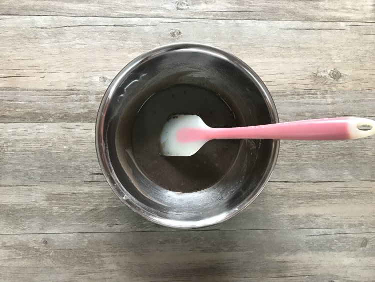 黑米戚风蛋糕卷步骤5