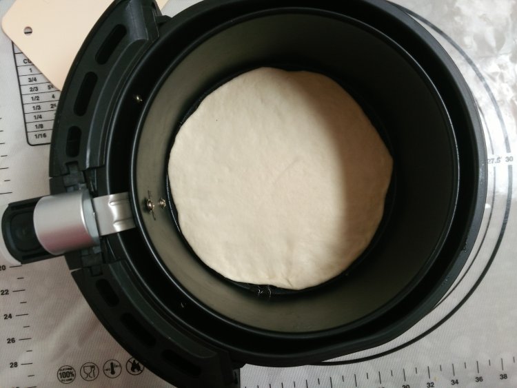 空气炸锅版薄底披萨步骤8