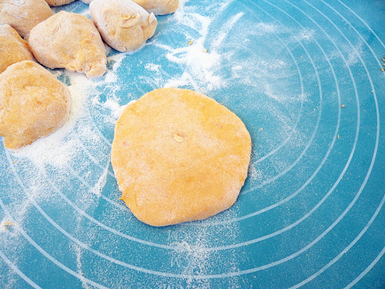 南瓜双薯麻饼步骤8