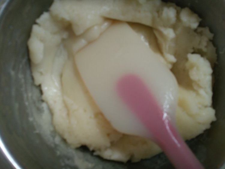 花朵冰皮月饼步骤6