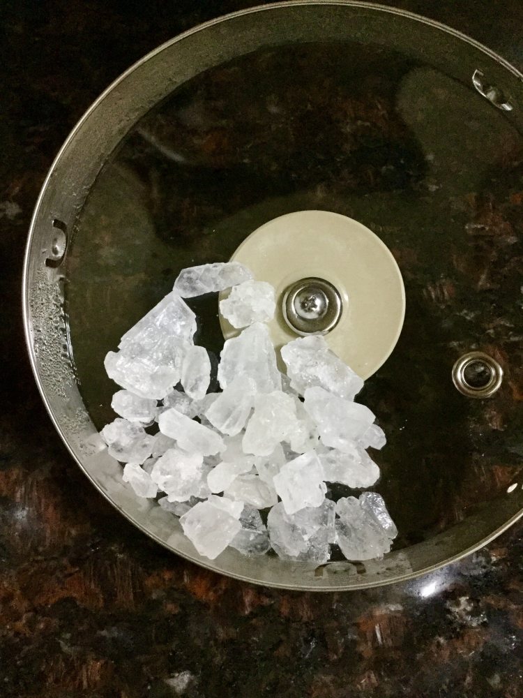 银耳鸡蛋糖水步骤4