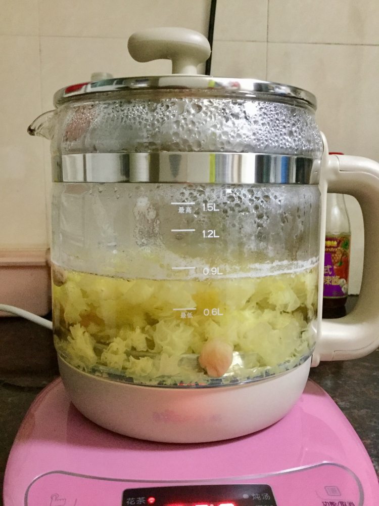 银耳鸡蛋糖水步骤9