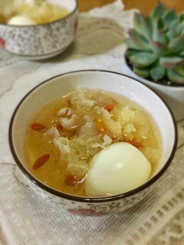 银耳鸡蛋糖水步骤12