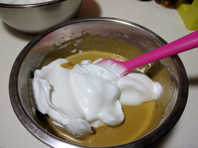 咖啡乳酪戚风蛋糕步骤10