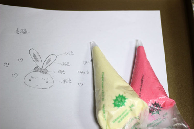 复活节小兔彩绘蛋糕卷步骤5
