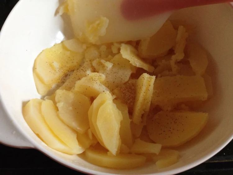 鲜虾土豆泥步骤3