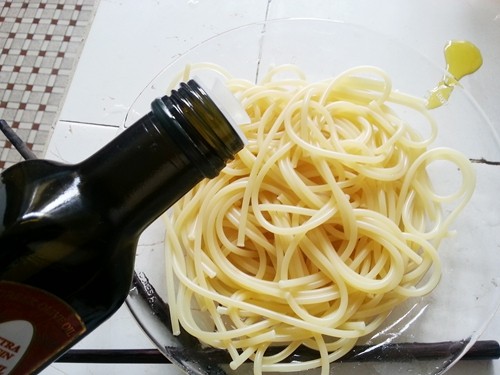 青红沙拉酱拌意面步骤5