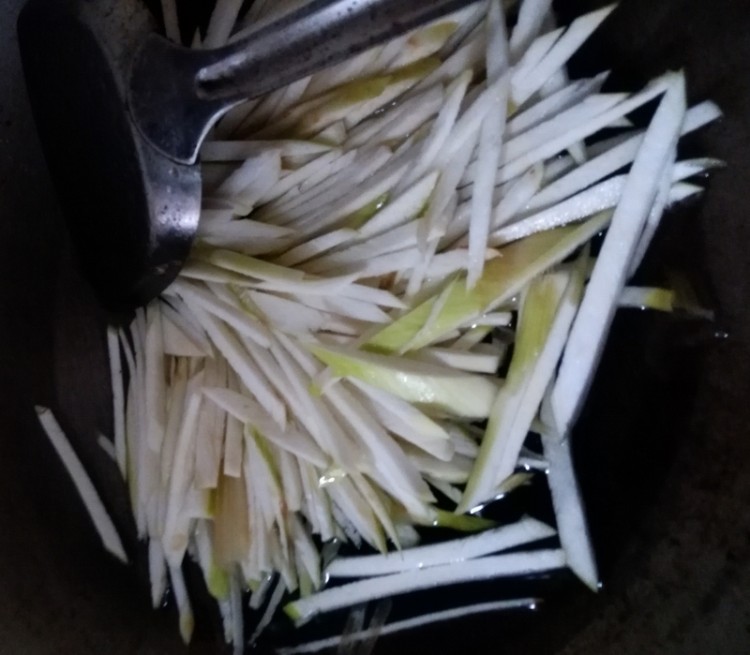 凉拌茭白黄瓜丝步骤3