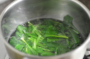 菠菜培根沙拉步骤8
