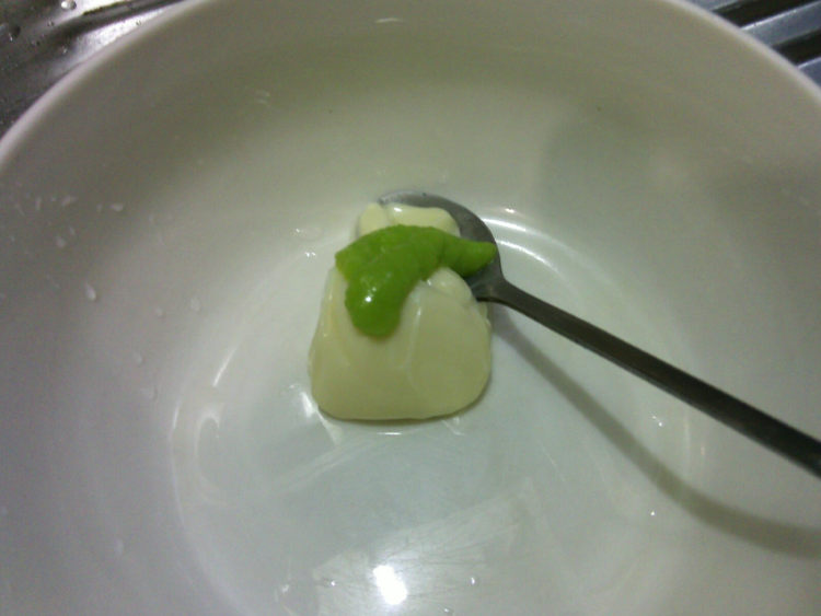 荔枝虾仁沙拉步骤6