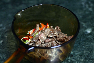 泰式牛肉沙拉步骤6