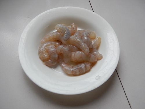 虾仁蔬菜沙拉步骤1