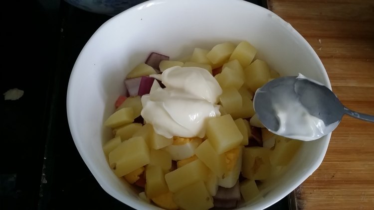 土豆火腿鸡蛋沙拉步骤8