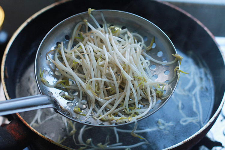 泰式芒果北极虾沙拉步骤5