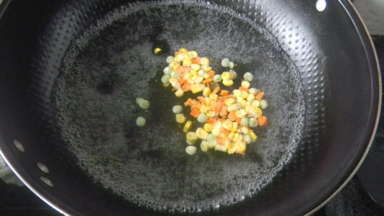 鲟鱼熏肉色拉步骤4