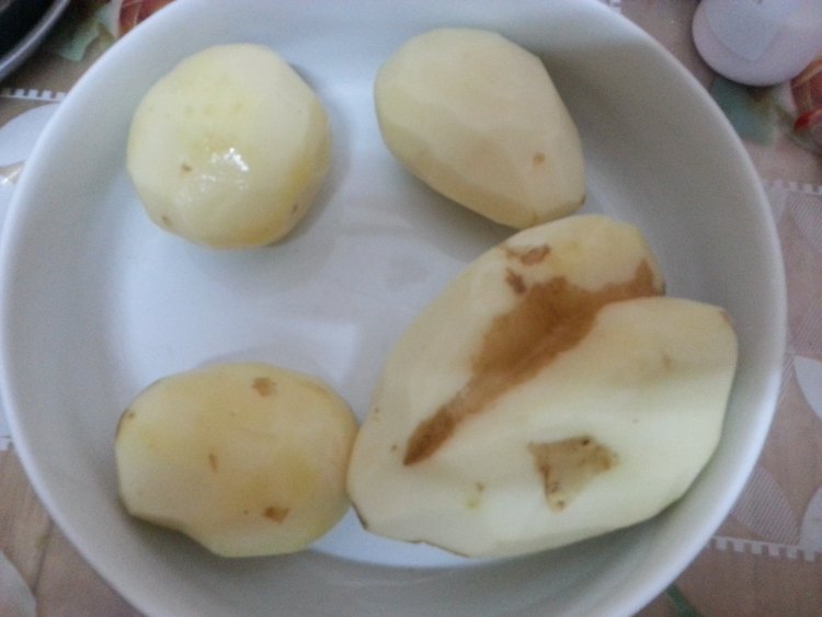 金枪鱼土豆泥沙拉步骤1