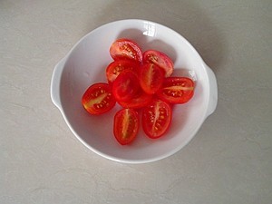 圣女果米饭沙拉步骤5