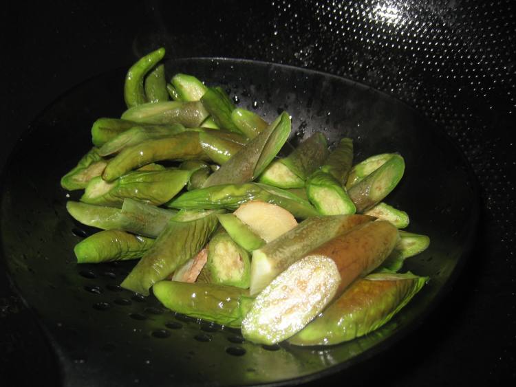 芝麻秋茄沙拉步骤4