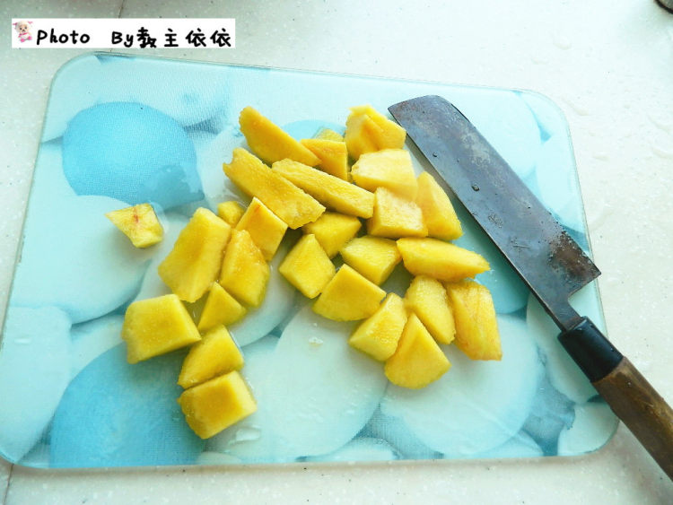 黄桃沙拉步骤1